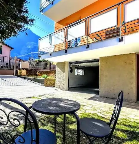 & Nature By Paola アパート